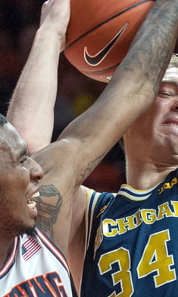 Illinois changes things up, blows out Michigan 96-80